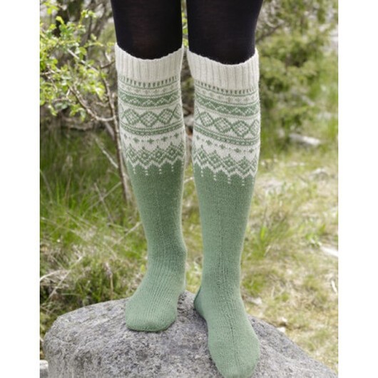 Perles du Nord Socks by DROPS Design - Strumpor Stickmönster strl. 35/37 - 41/43