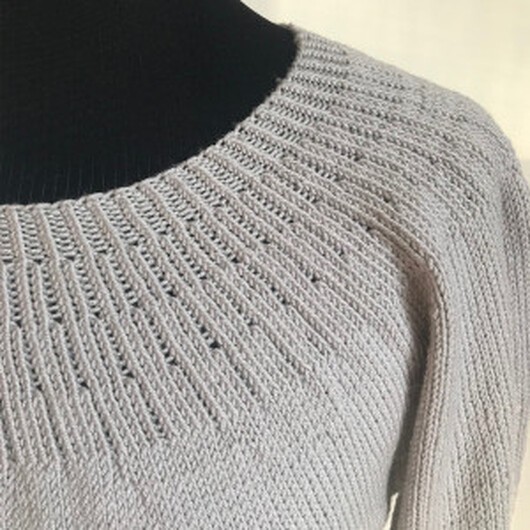 Top Down Sweater av Rito Krea - Sweater Stickmönster stl S - XL - Large