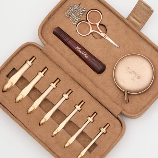 Knit Pro Oasis Chunky Set 7 storlekar 5,5-10,0 mm med rosa trähandtag