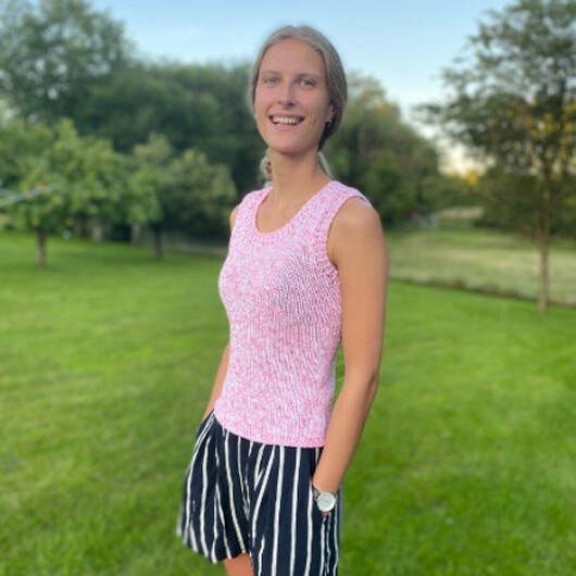 Leas Sommertop by Knit by Nees - Garnpaket till Leas Sommertop storlek. S-L