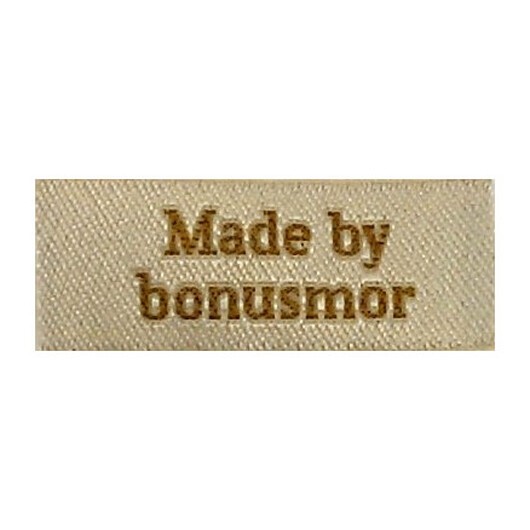 Label Made by Bonusmor Sandfärgad