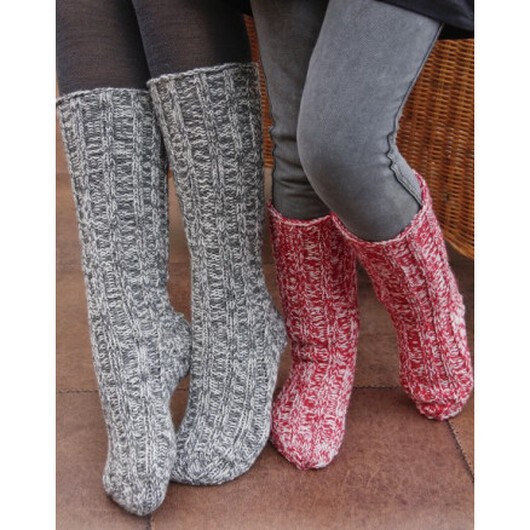 Waiting for Santa by DROPS Design - Raggsockor Stick-mönster strl. 29/31 - 44/46