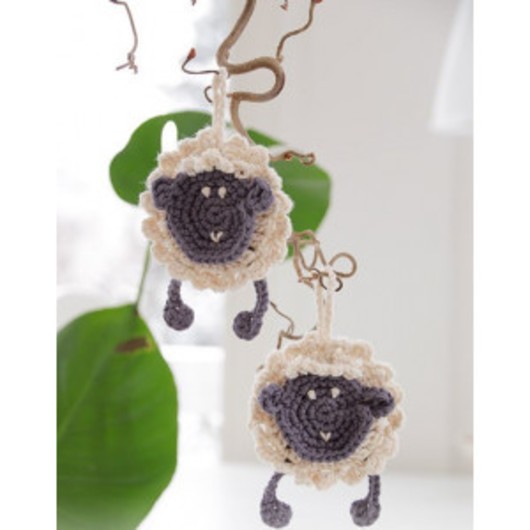 Rocking Sheep by DROPS Design - Får virkmnönster 9 cm
