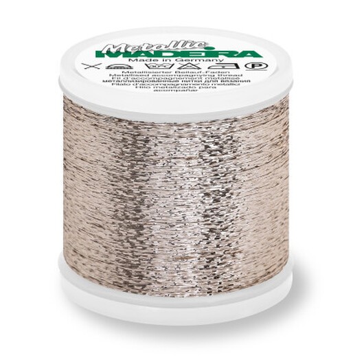 Permin Madeira Metallic 324 Silver med rödaktig ton