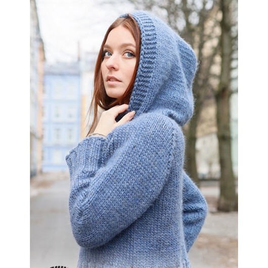 Chaperon Bleu by DROPS Design - Tröja Stickmönster str. S - XXXL