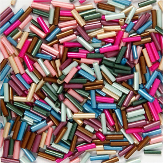 Oblong glaspärla, L: 6 mm, diam. 1,5-2 mm, hålstorlek 1 mm, metallicfärger, 130g/ 1 frp.