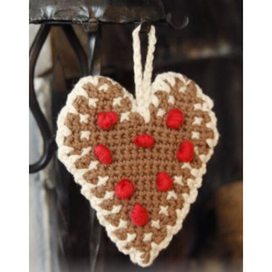 Gingerbread Heart by DROPS Design - Julhjärtan Virk-mönster 13x11 cm - - Gingerbread Heart by DROPS Design