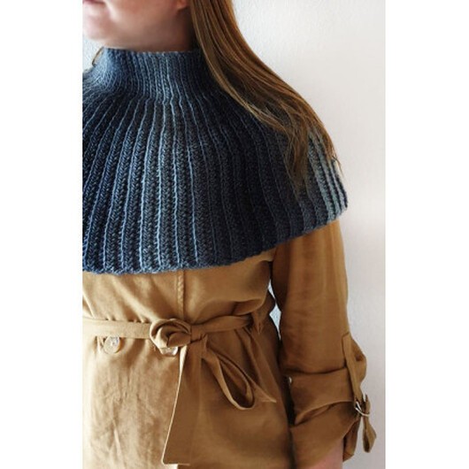 Gratis mönster till Varme Skuldre av HoldMasken.dk - Garnpaket till Cape