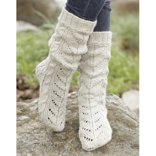 White Cables by DROPS Design - Sockar Stick-mönster strl. 35/37 - 41/43