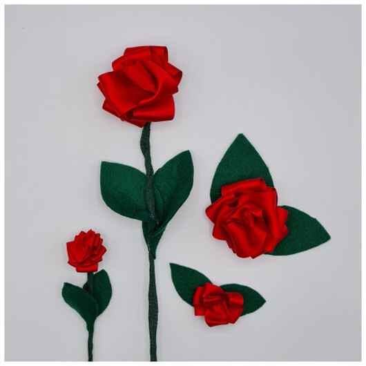 Vikta sidenbandsblommor (studentros) av Rito Krea - Blommor DIY-guide