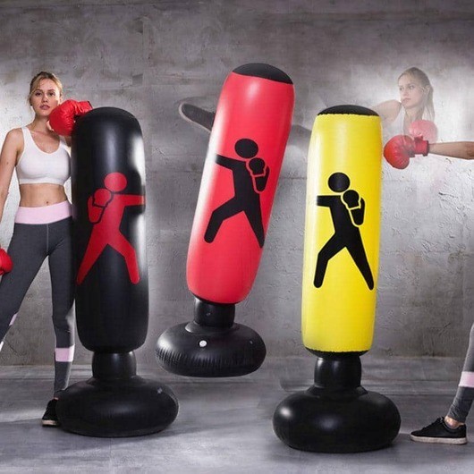 Uppblåsbar boxningssäck i röd, gul eller svart (kan användas av hela familjen) - Röd