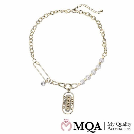 Halsband guldfärgat, ovalt hänge, glassten, justerbart