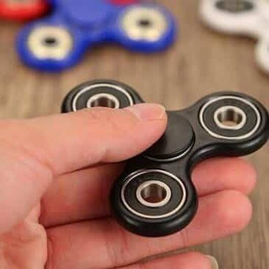 Fidget Spinner  -  flera olika färger - Röd