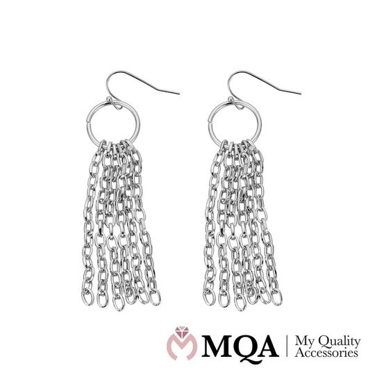 Ãrhängen med ring och kedjor