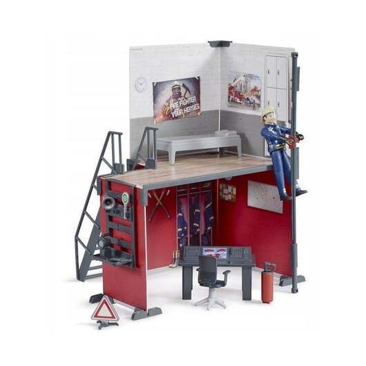 Bruder  Fire station with fireman